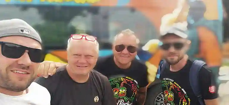 Spływ charytatywny z Jurkiem Owsiakiem na rzece Drawie - trasa Rzepowo do jeziora Wilczkowo